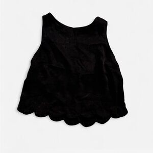 Black Scalloped Hem Sleeveless Top